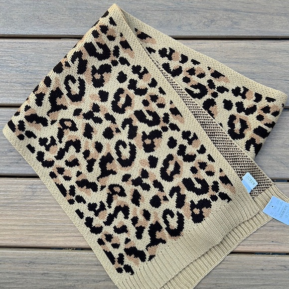 J Crew Animal Print Scarf NWT - Picture 1 of 8